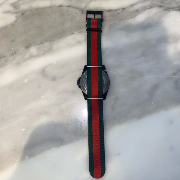 Gucci Mens Watch - Picture 2 of 2